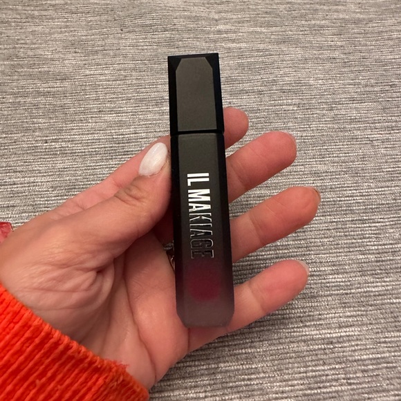 IL MAKIAGE Matte lipgloss - Picture 3 of 3